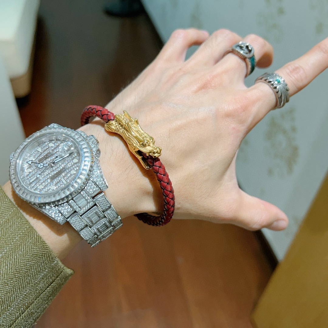 Gucci luxury bracelet 9