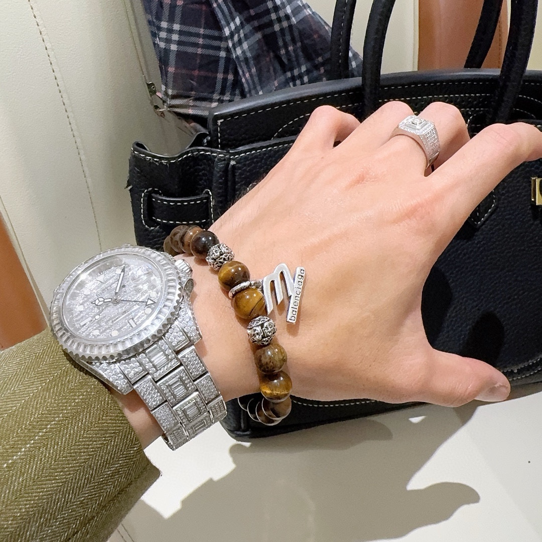 Balenciaga luxury bracelet 3