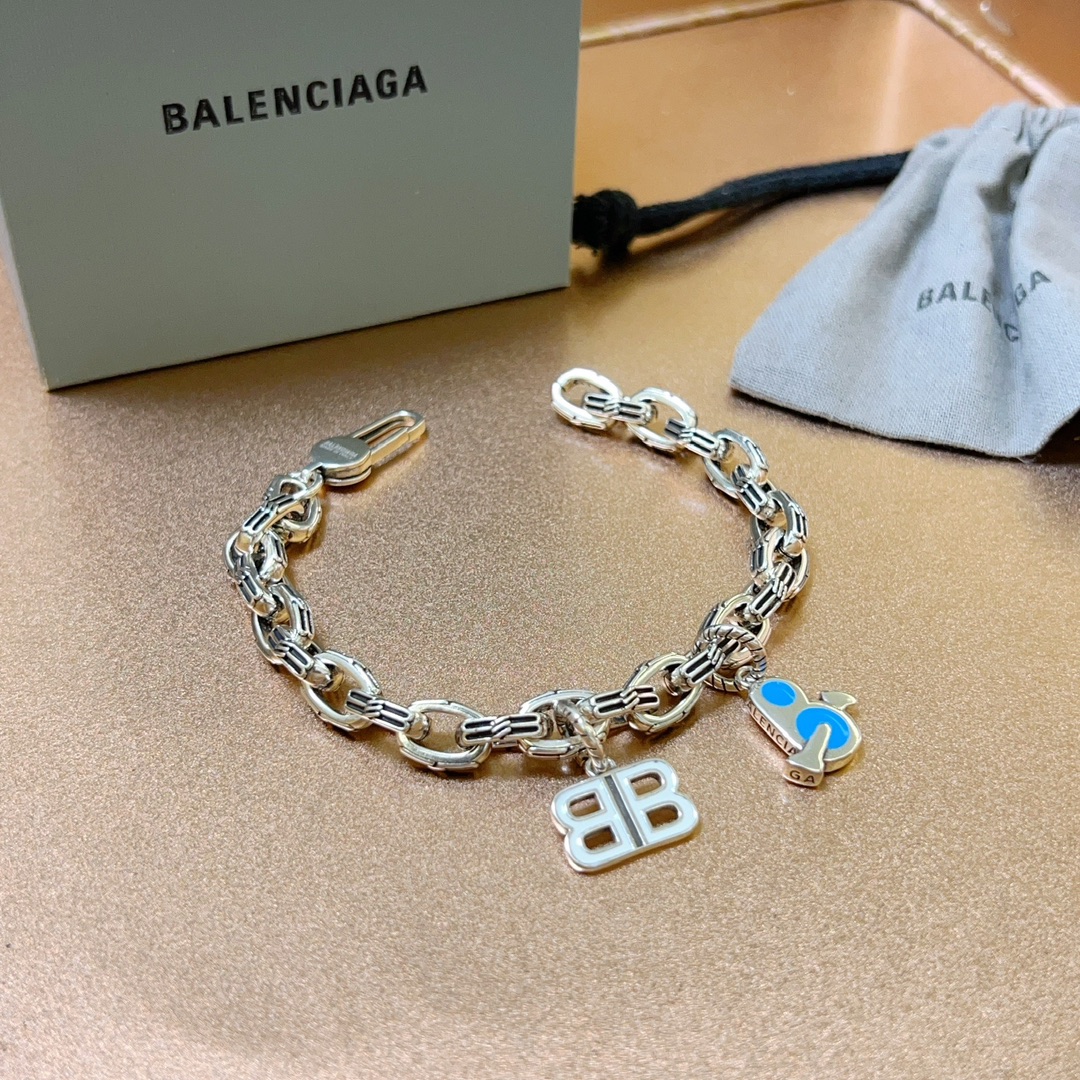 Balenciaga luxury bracelet 8