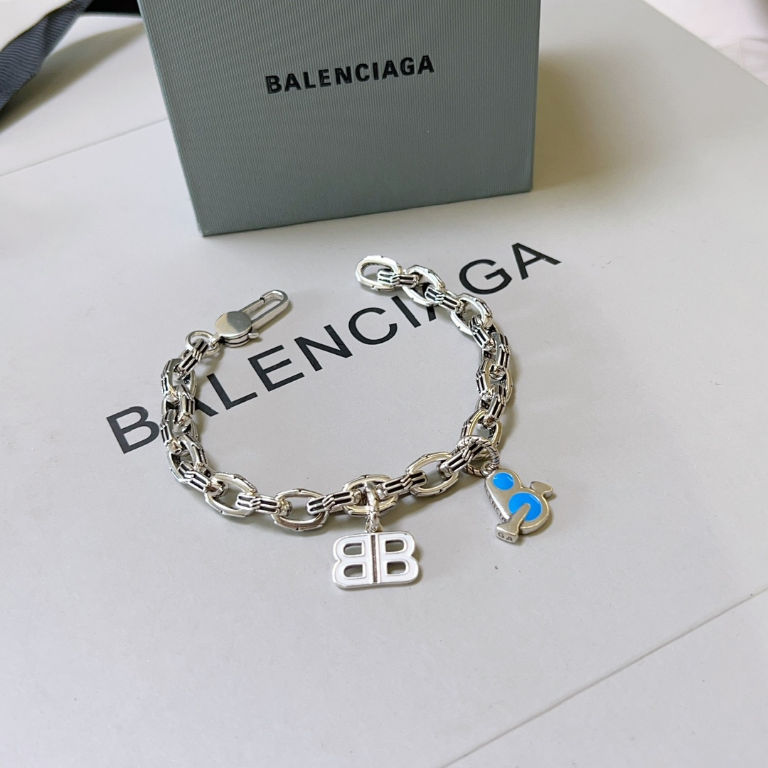 Balenciaga luxury bracelet 5