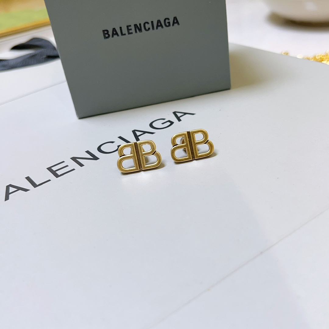 BALENCIAGA 巴黎世家耳钉 王炸系列 专柜同步 更新 简约双B造型耳环 经典造型搭配 设计感十足 搭配衣服绝绝子 2