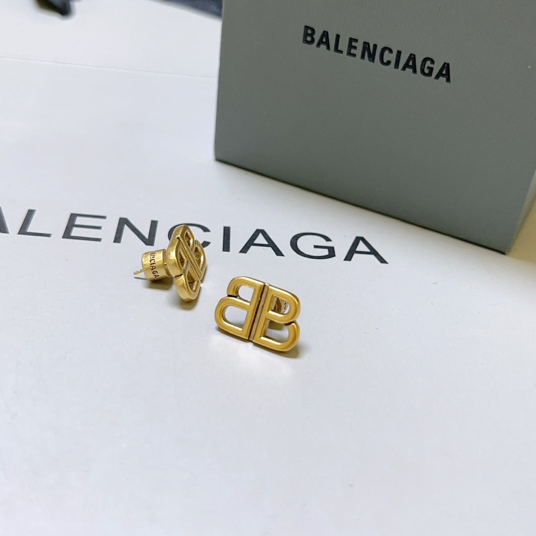 BALENCIAGA 巴黎世家耳钉 王炸系列 专柜同步 更新 简约双B造型耳环 经典造型搭配 设计感十足 搭配衣服绝绝子 5