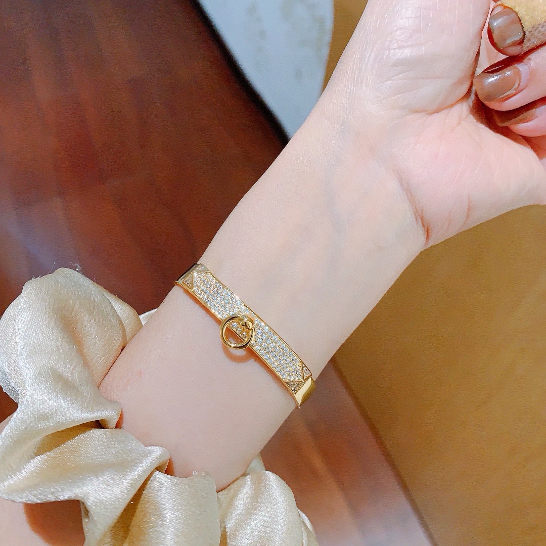 Hermès item 9