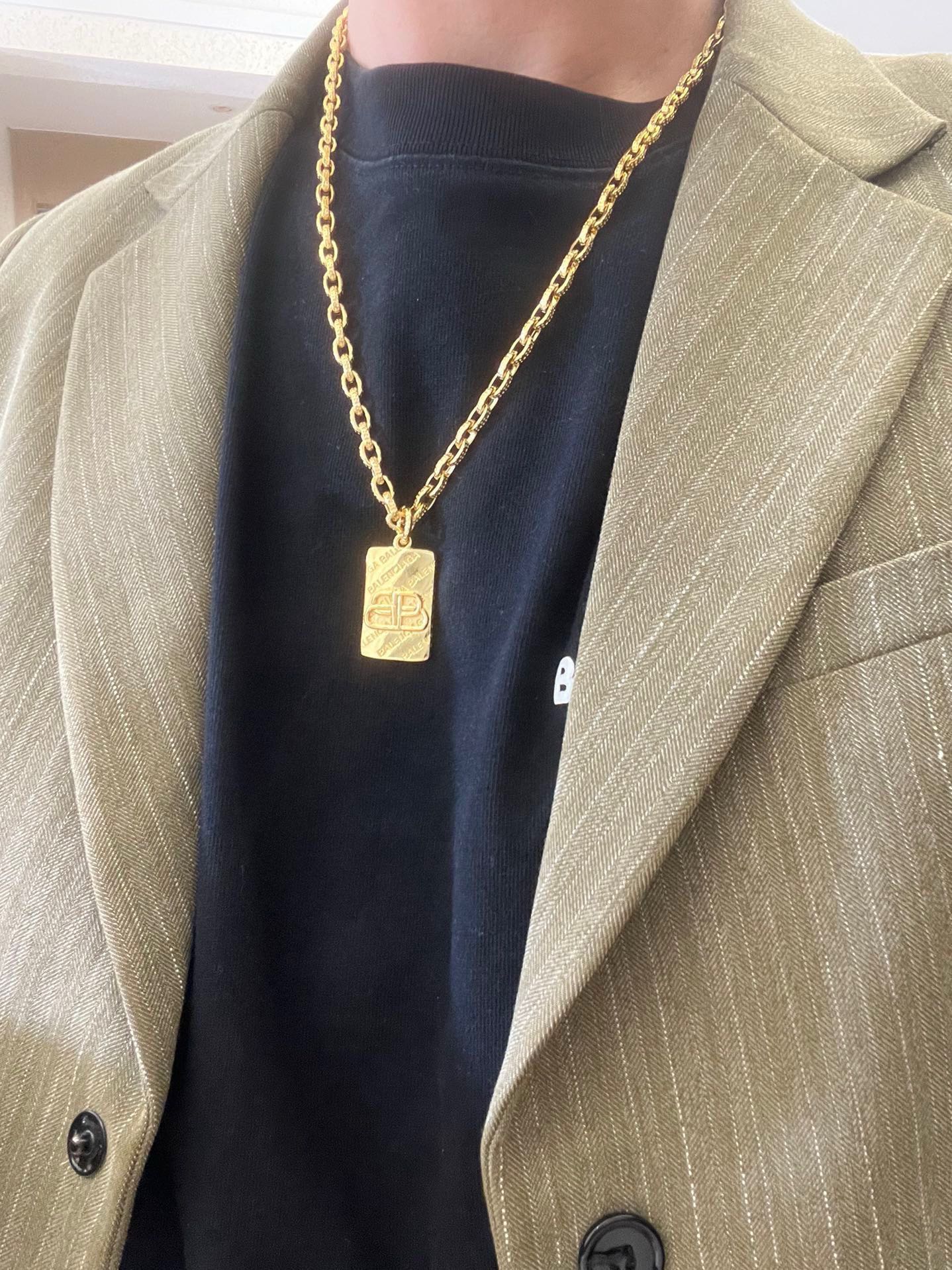Balenciaga luxury necklace 9