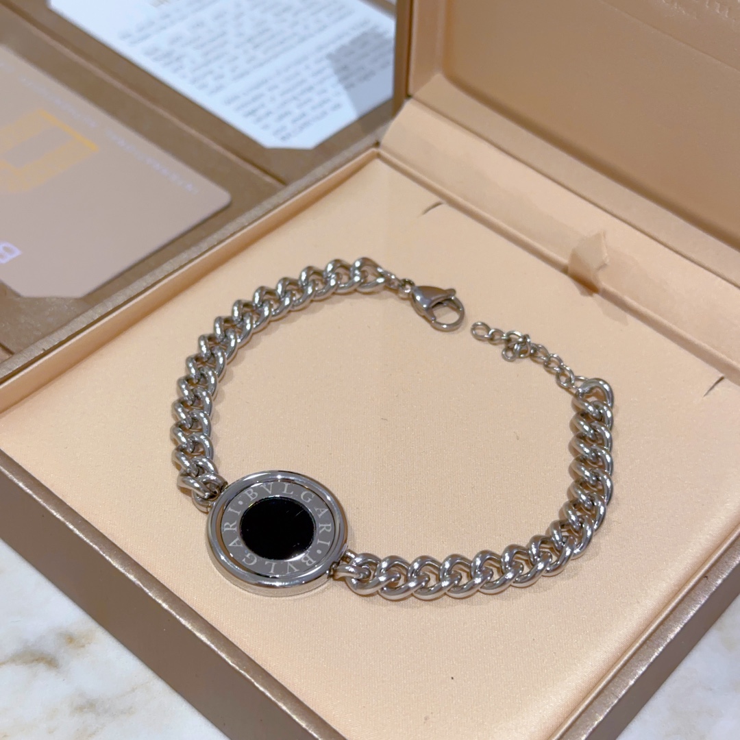 “BVLGARI Divas’ Dream Series: Perfect Detail and Impeccable Color for Elegant Men and Women” - 图片 4