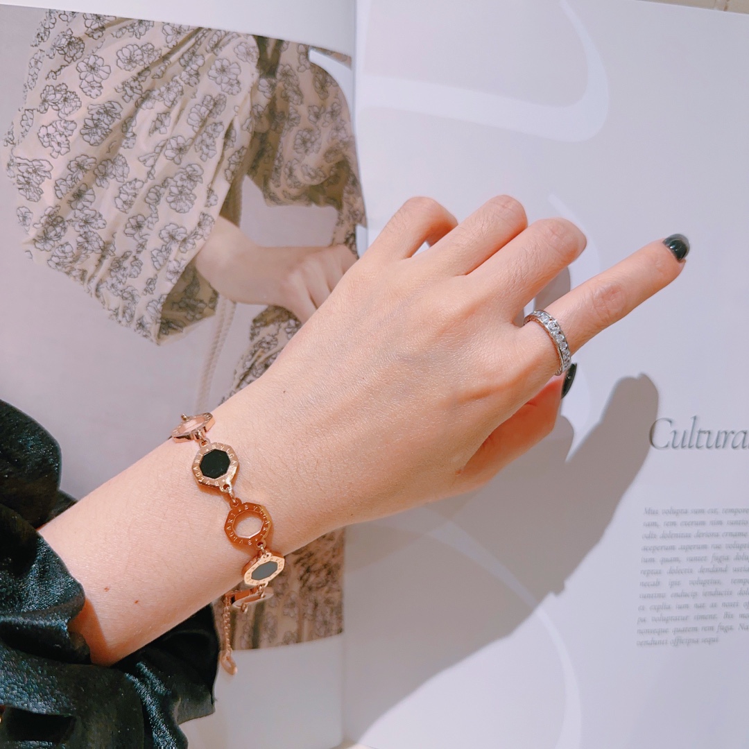 “Bvlgari Divas’ Dream Series: Impeccable Detail, Unique Color, Elegant V Gold Combination for Men and Women” - 图片 3