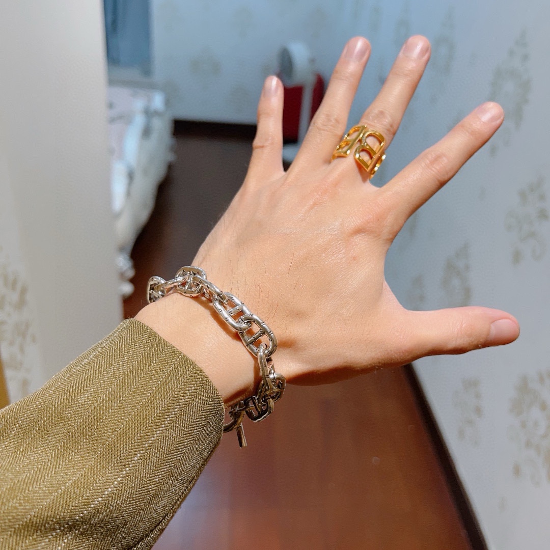 Customized Platinum Marseilles Bracelet: Precision Craftsmanship in Emerald and Gold - 图片 3