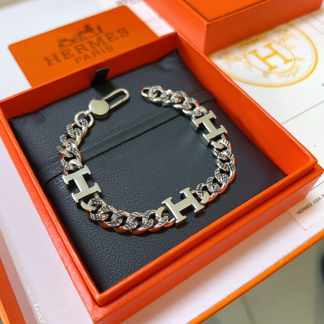 Customized Marseilles Bracelet in Platinum: High-End Craft for Men and Women