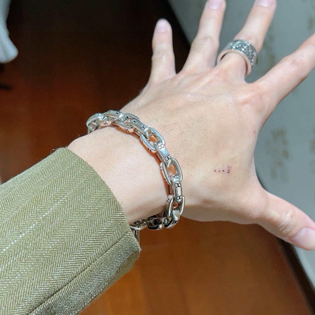 “July 575: Mastercrafted Marseilles Bracelet in Platinum, Customizable Colors, High-End Craftsmanship” - 图片 3