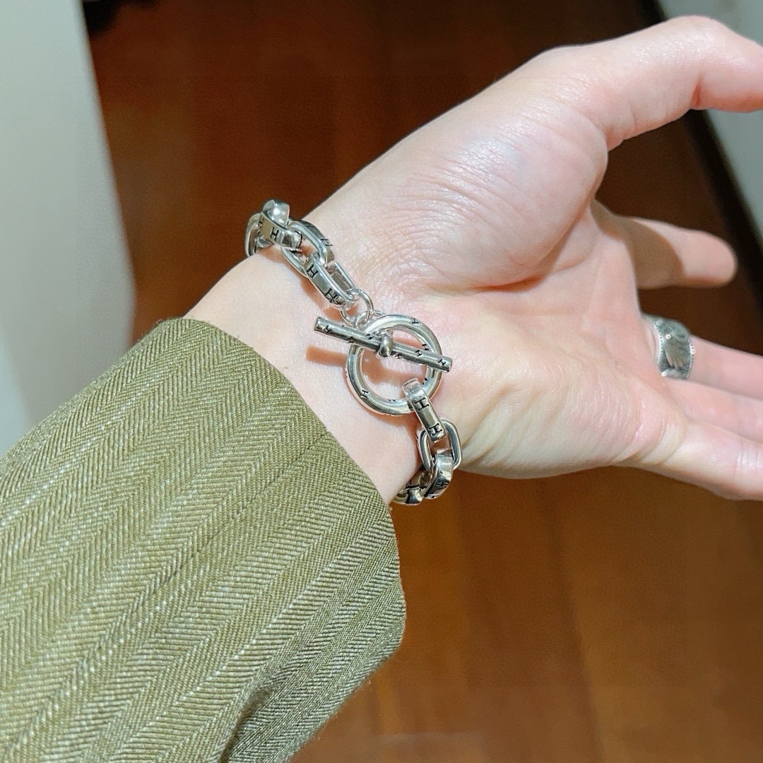 “July 575: Mastercrafted Marseilles Bracelet in Platinum, Customizable Colors, High-End Craftsmanship” - 图片 4