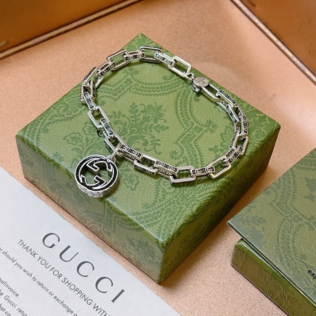 Gucci luxury bracelet 4