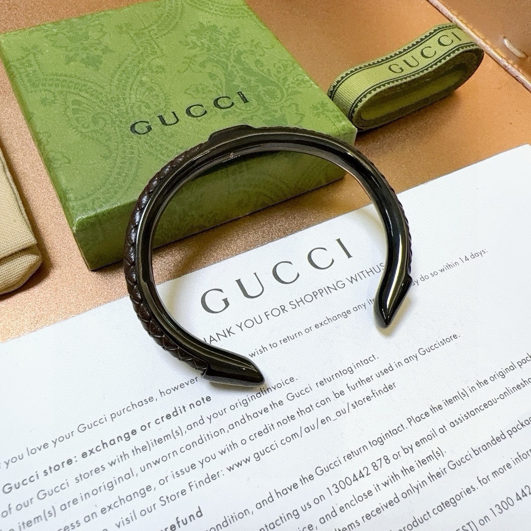 Gucci luxury item 8