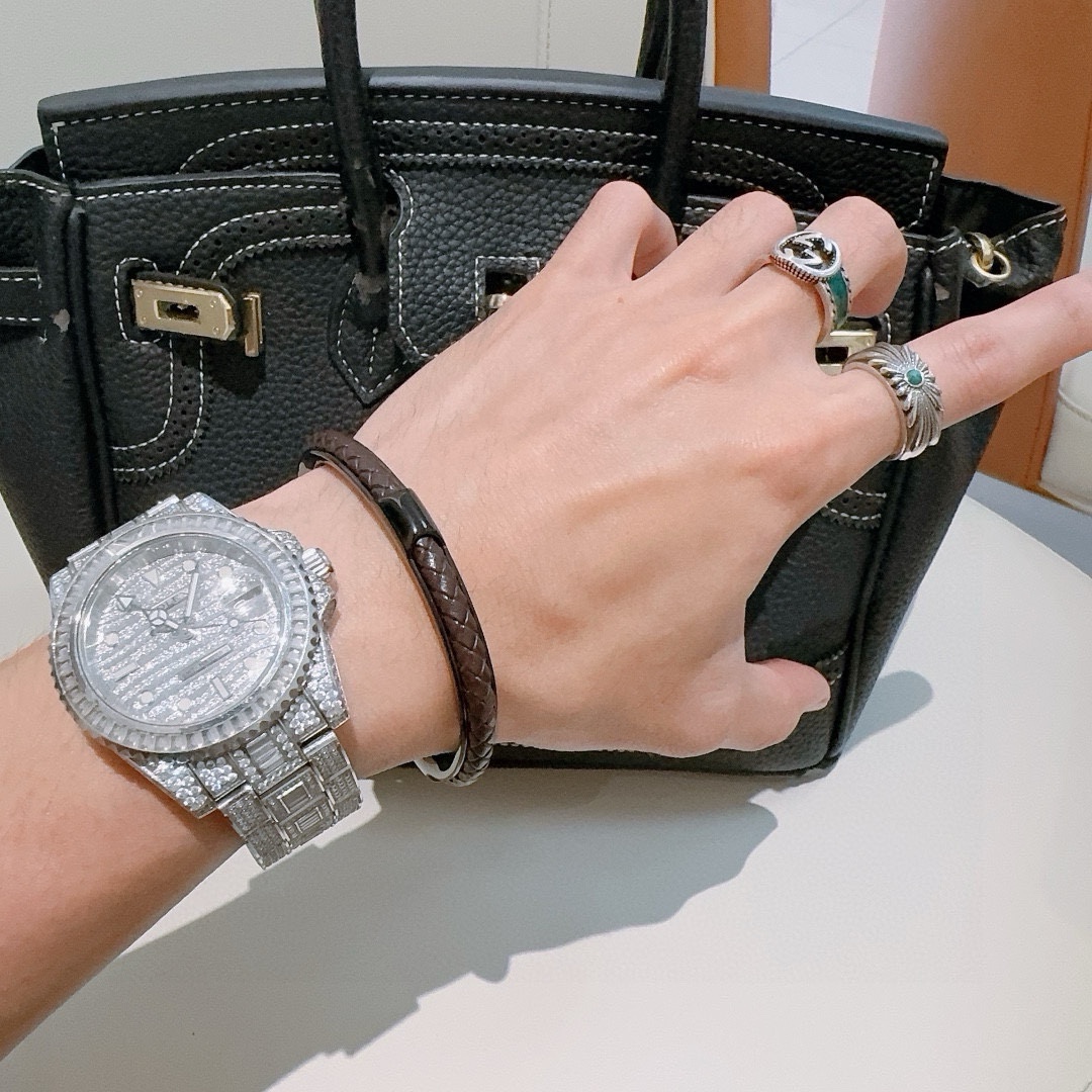 Gucci luxury item 9