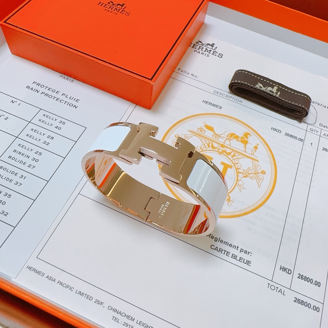 Hermes 爱马仕手镯 ❗️定制 手环 珐琅工艺考验师傅的手艺了 要确保色泽手工制作好[色][色] 定制 宽版1.8mm 都爱爱马仕手镯 2
