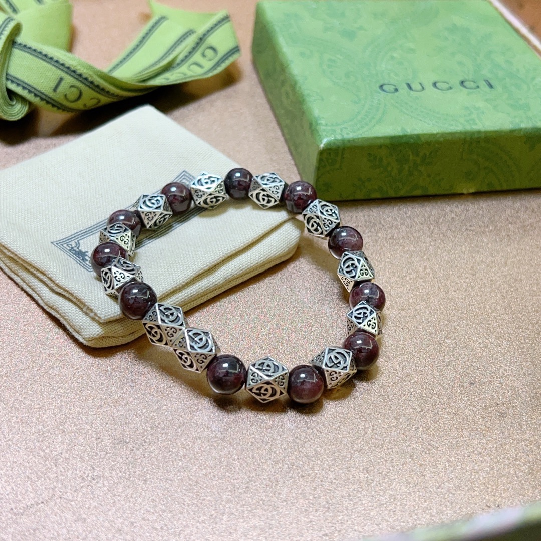 Gucci luxury bracelet 2