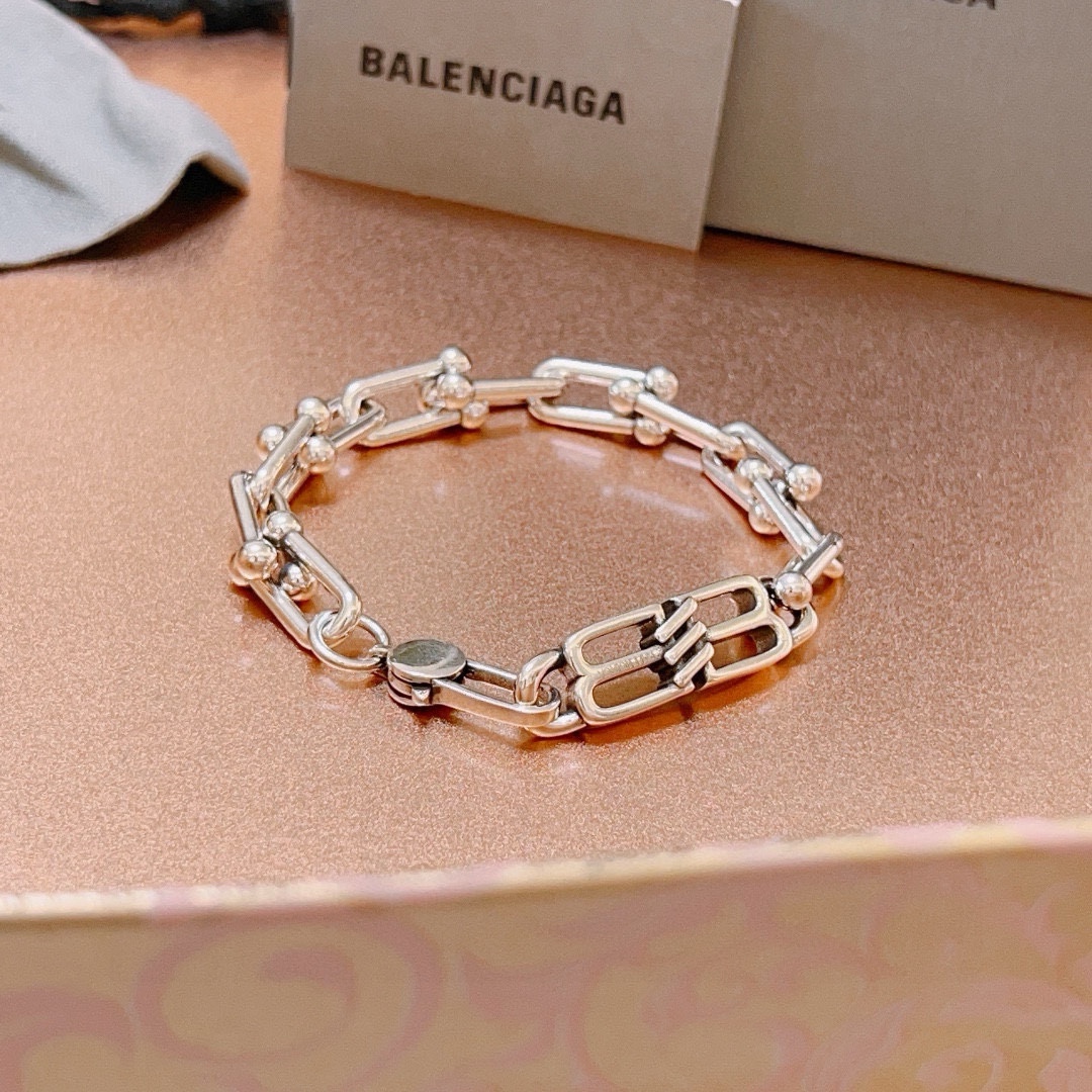 Balenciaga luxury bracelet 8