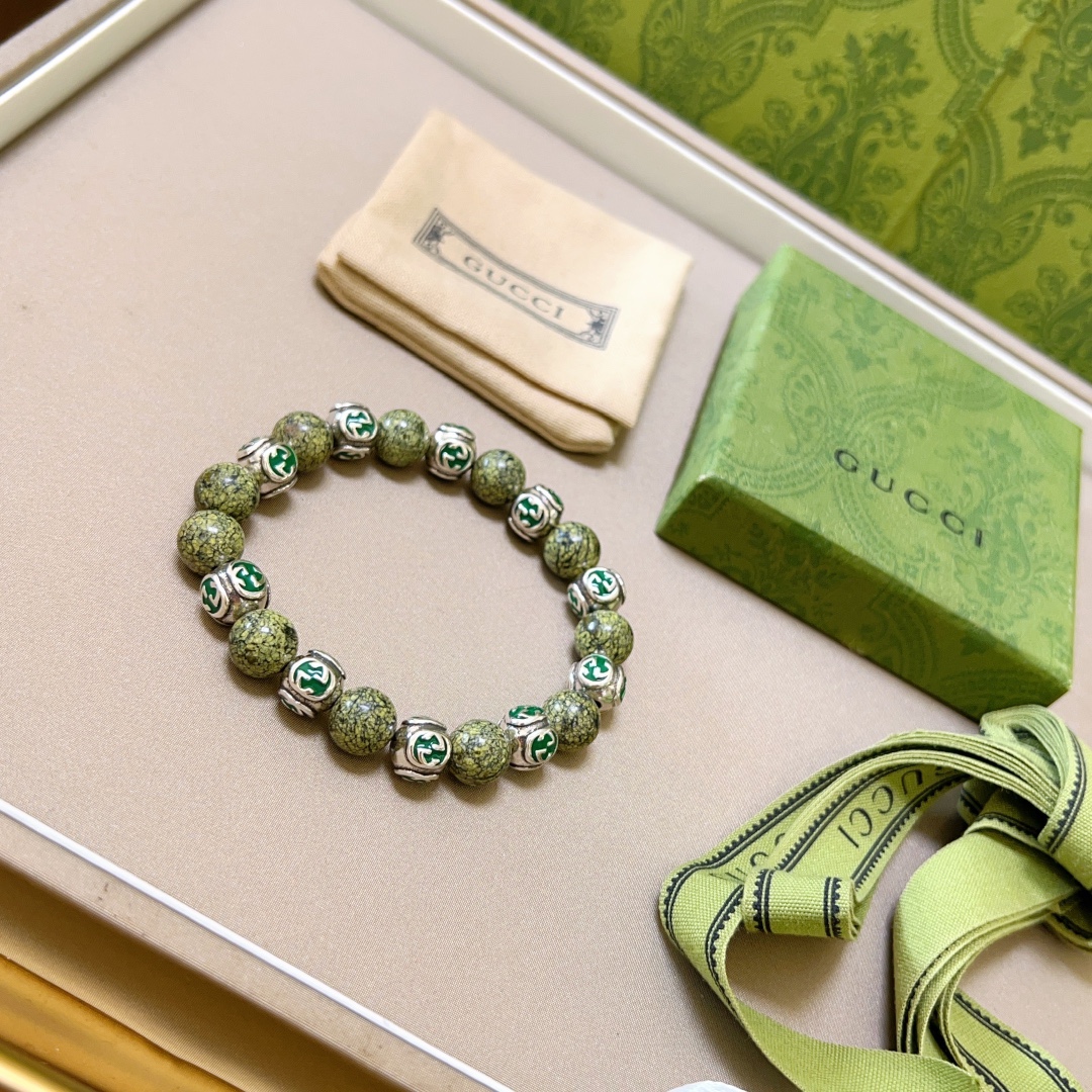 Gucci luxury bracelet 2