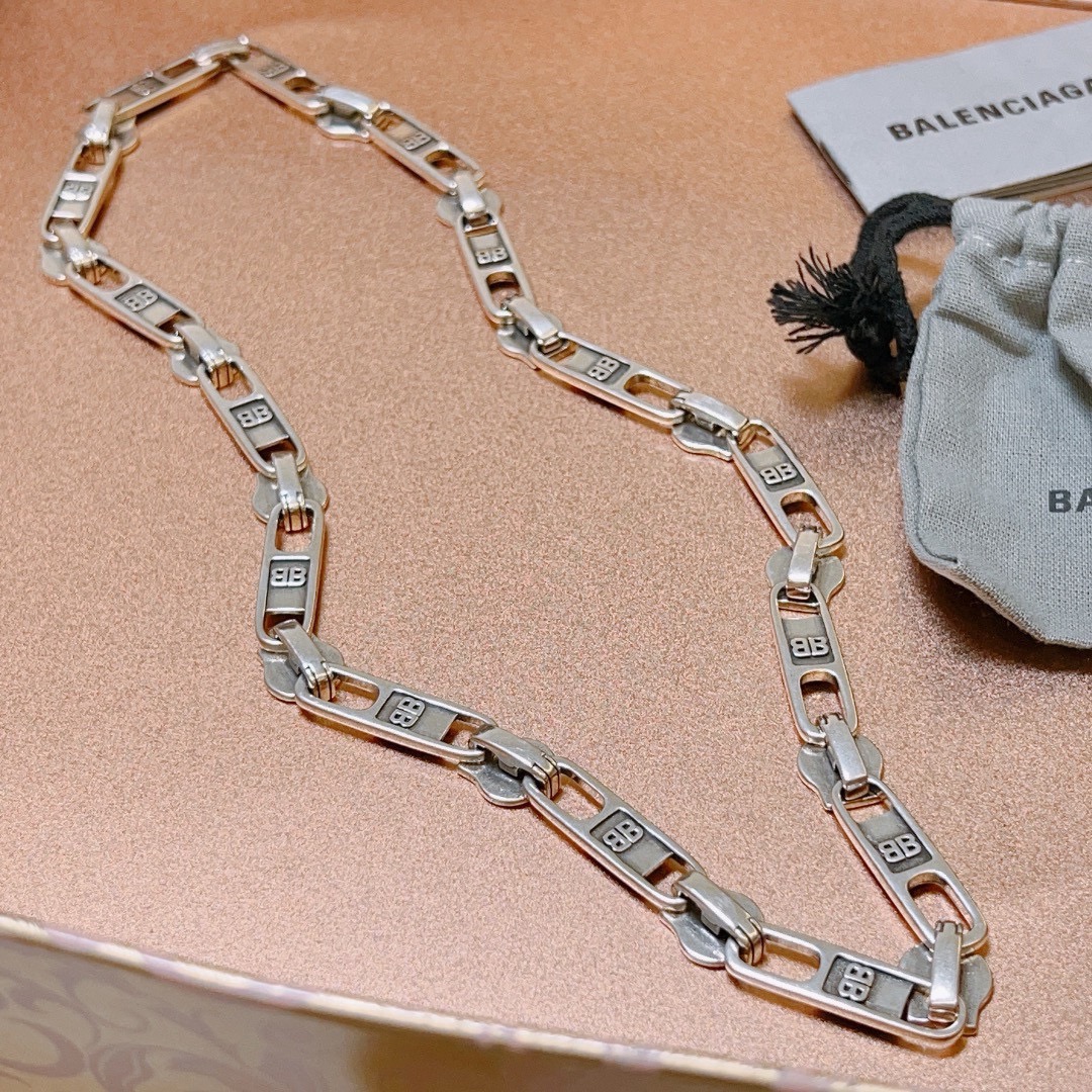 货🔹🔹新品 巴黎世家项链 Balenciaga 新款拉链设计项链🔹 细节做工精细 每个细节流程到位 设计工艺精细 款 设计独特 复古风格 巴黎 5
