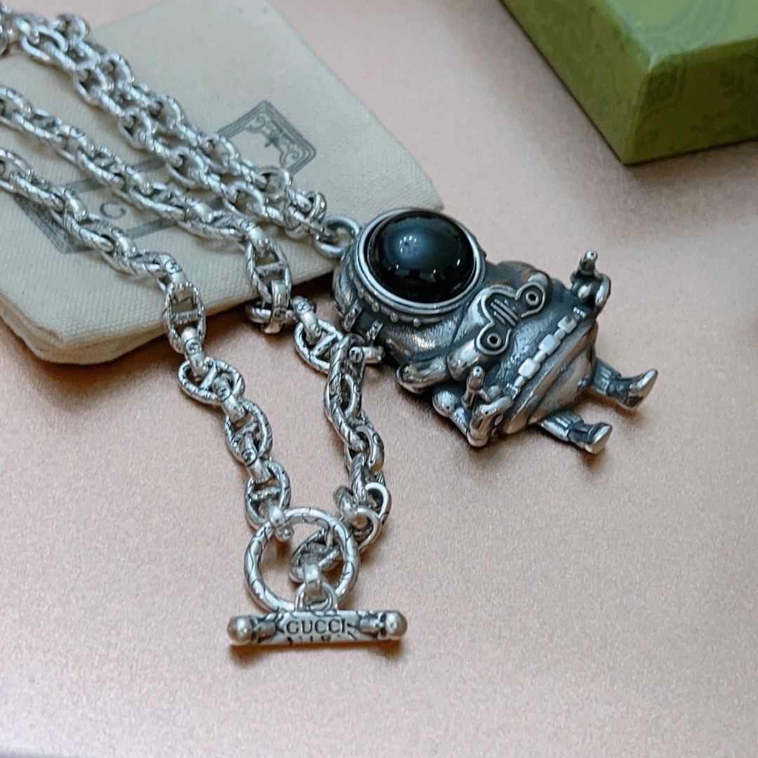 Gucci luxury necklace 9