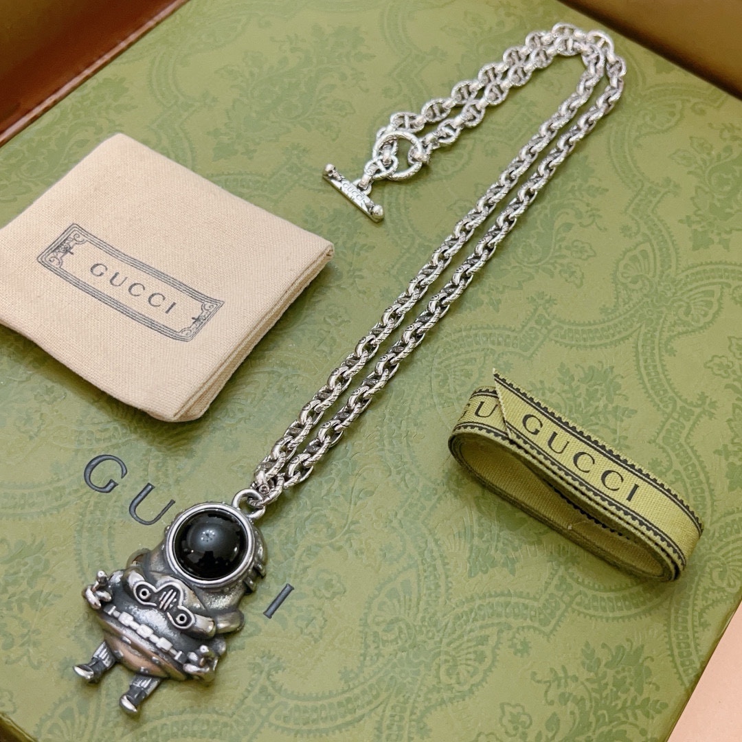Gucci luxury necklace 8