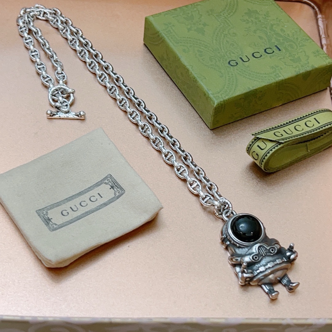 Gucci luxury necklace 4