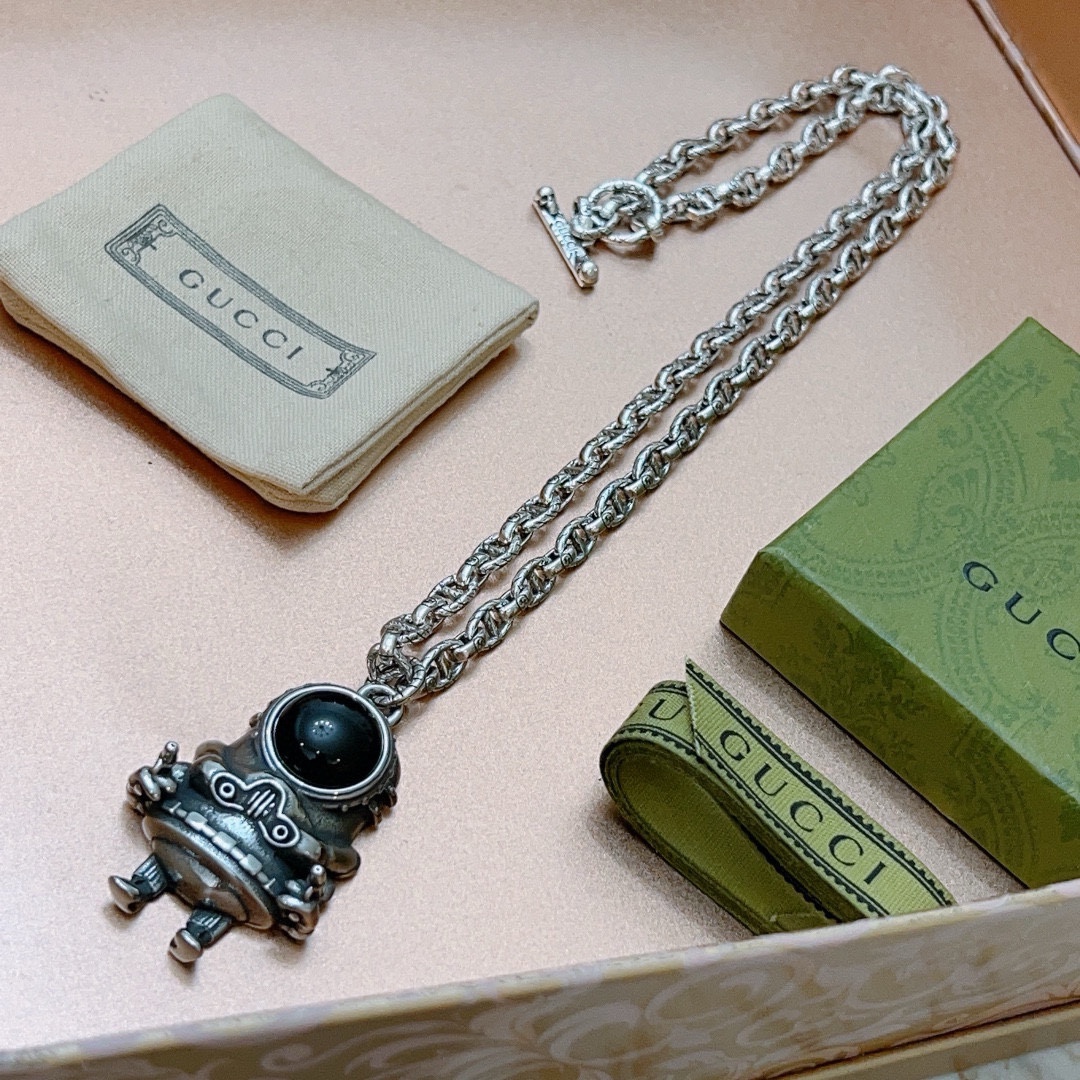Gucci luxury necklace 6