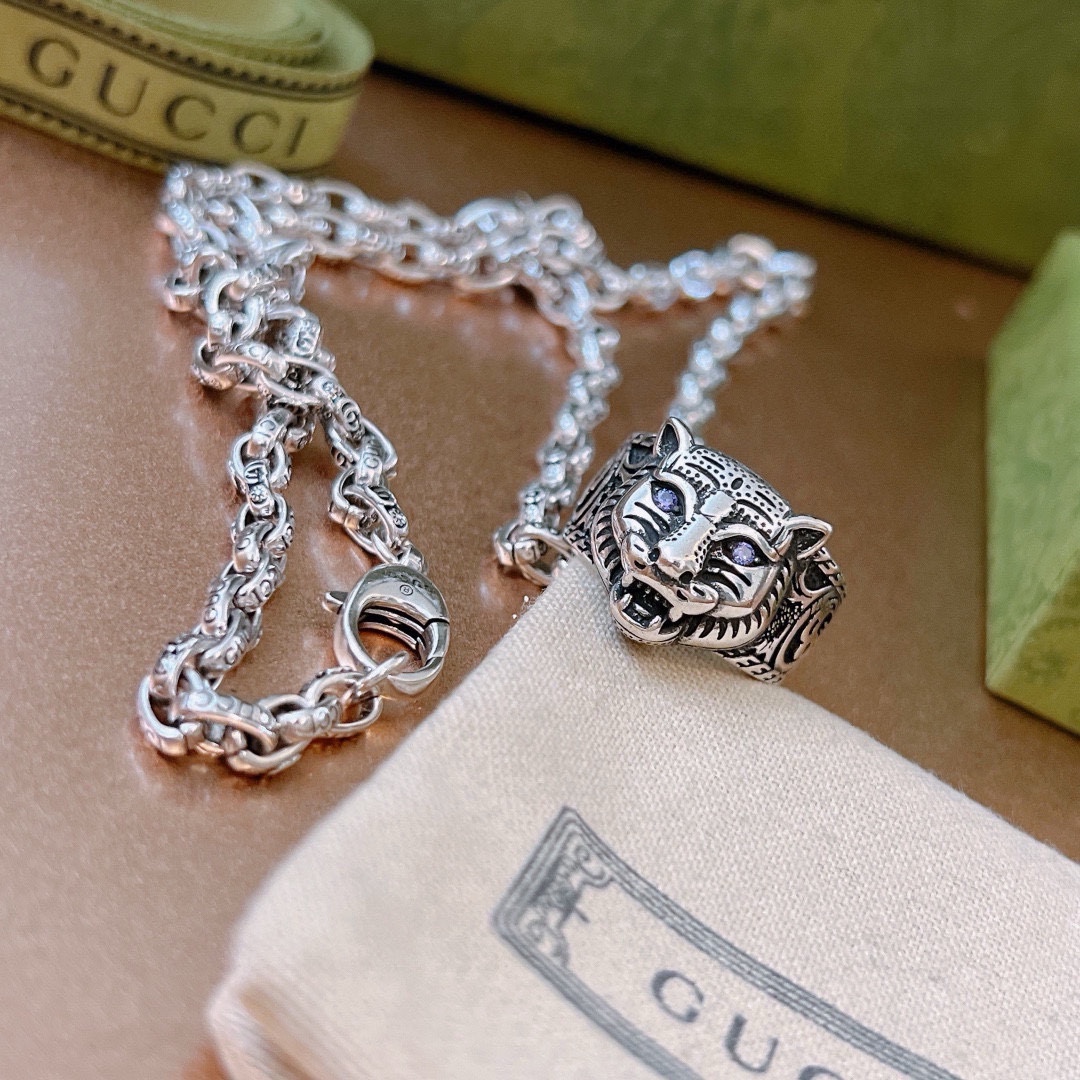 Gucci luxury necklace 9