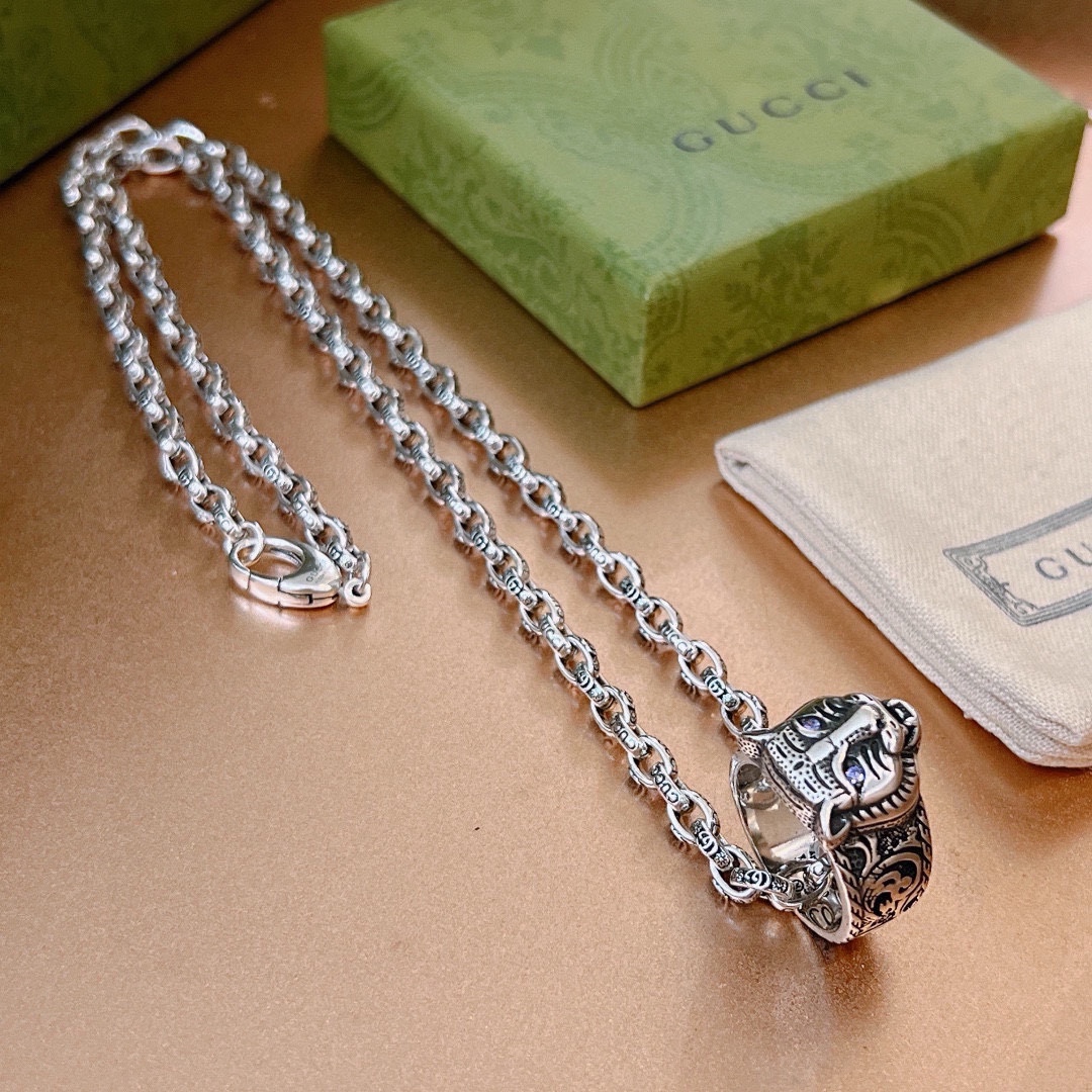Gucci luxury necklace 2