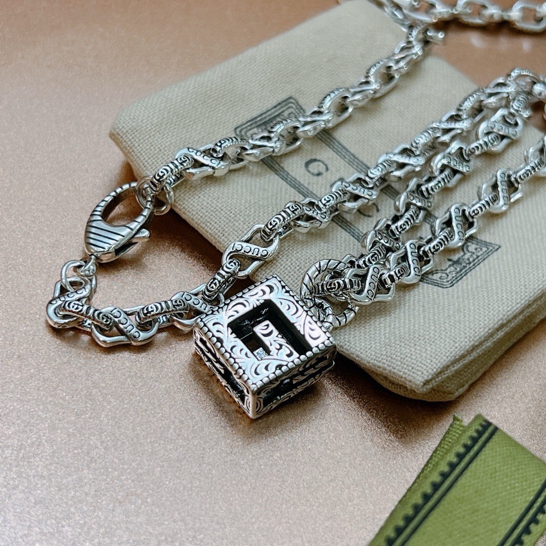 Gucci luxury necklace 6