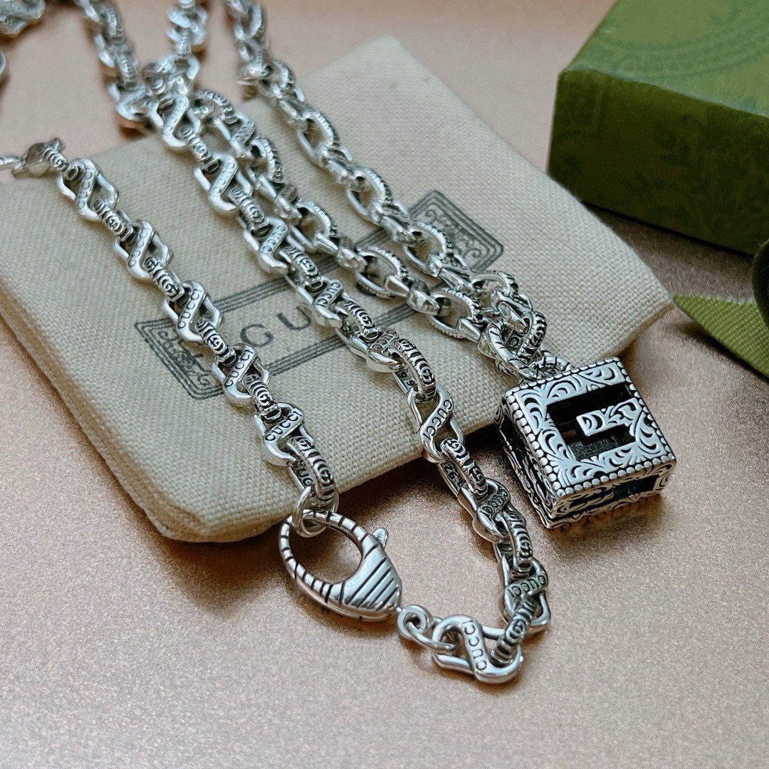 Gucci luxury necklace 8