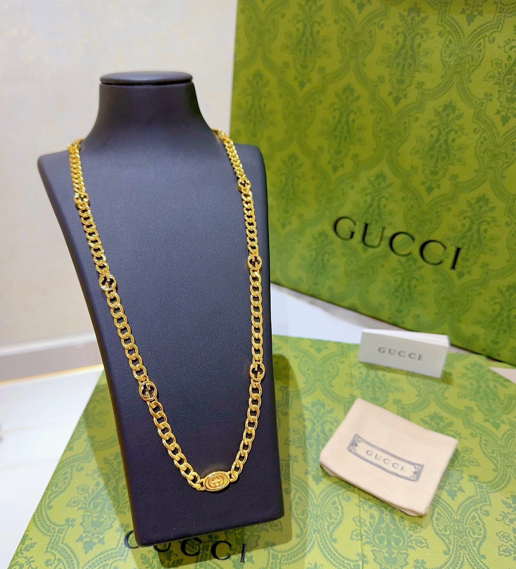 Gucci luxury necklace 2