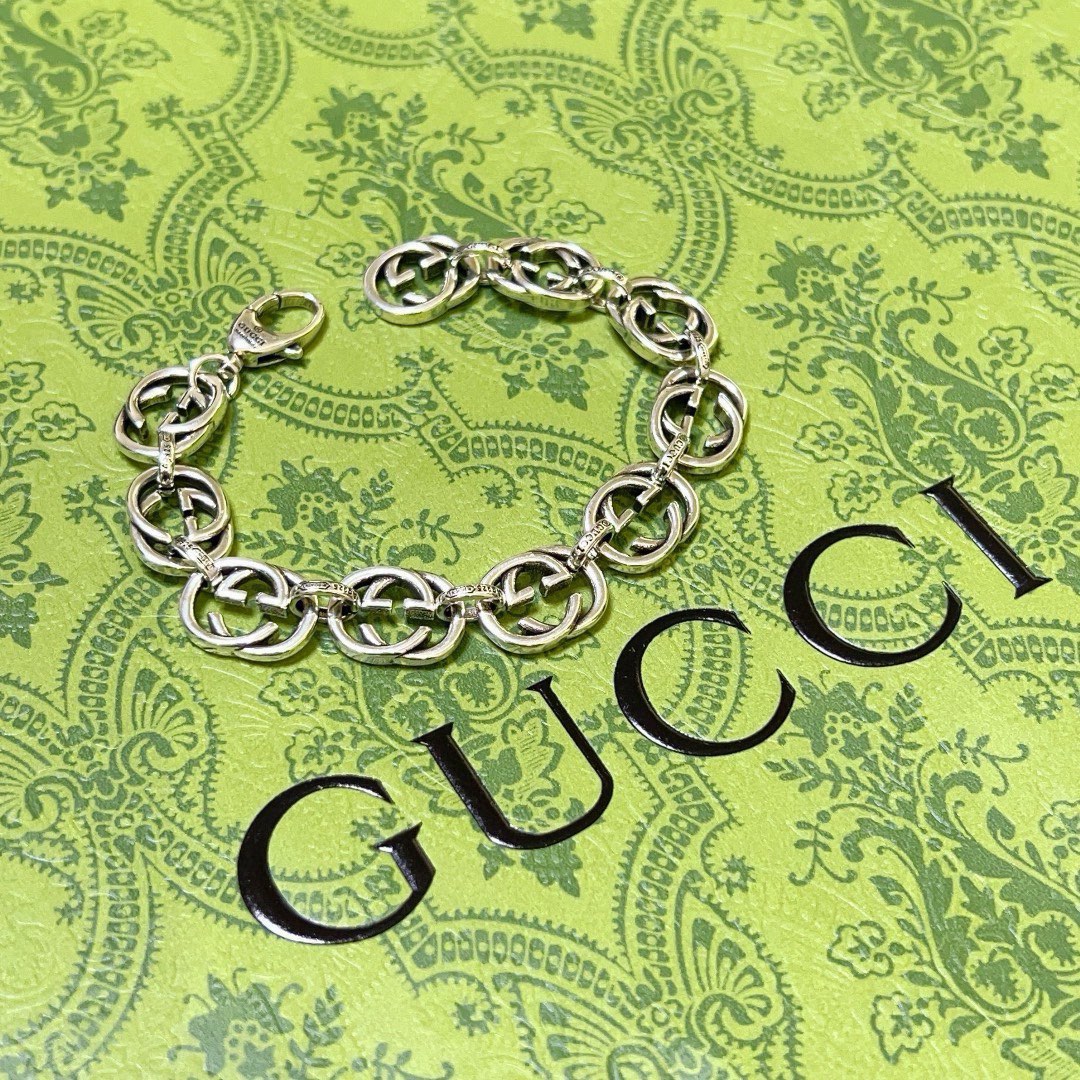 Gucci luxury bracelet 2