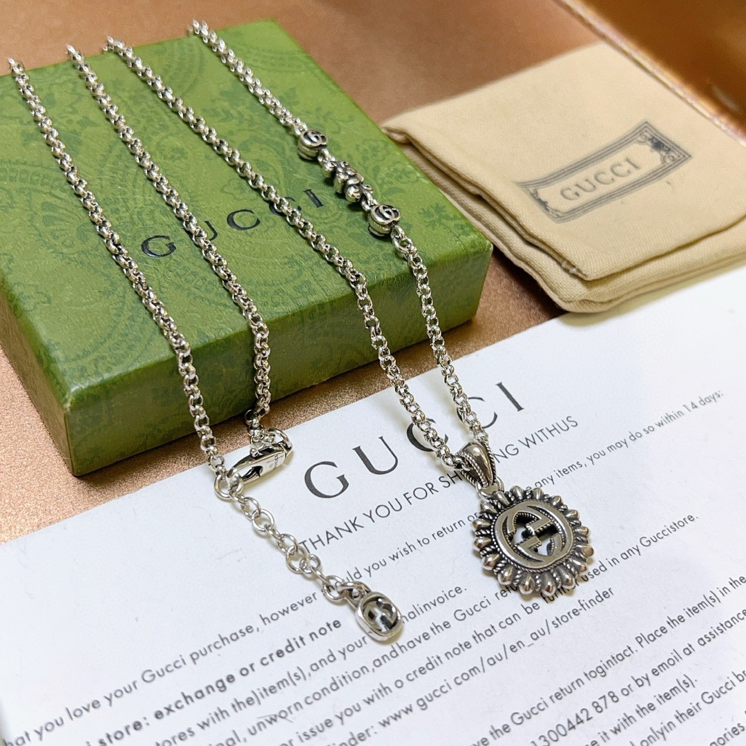 Gucci luxury necklace 8