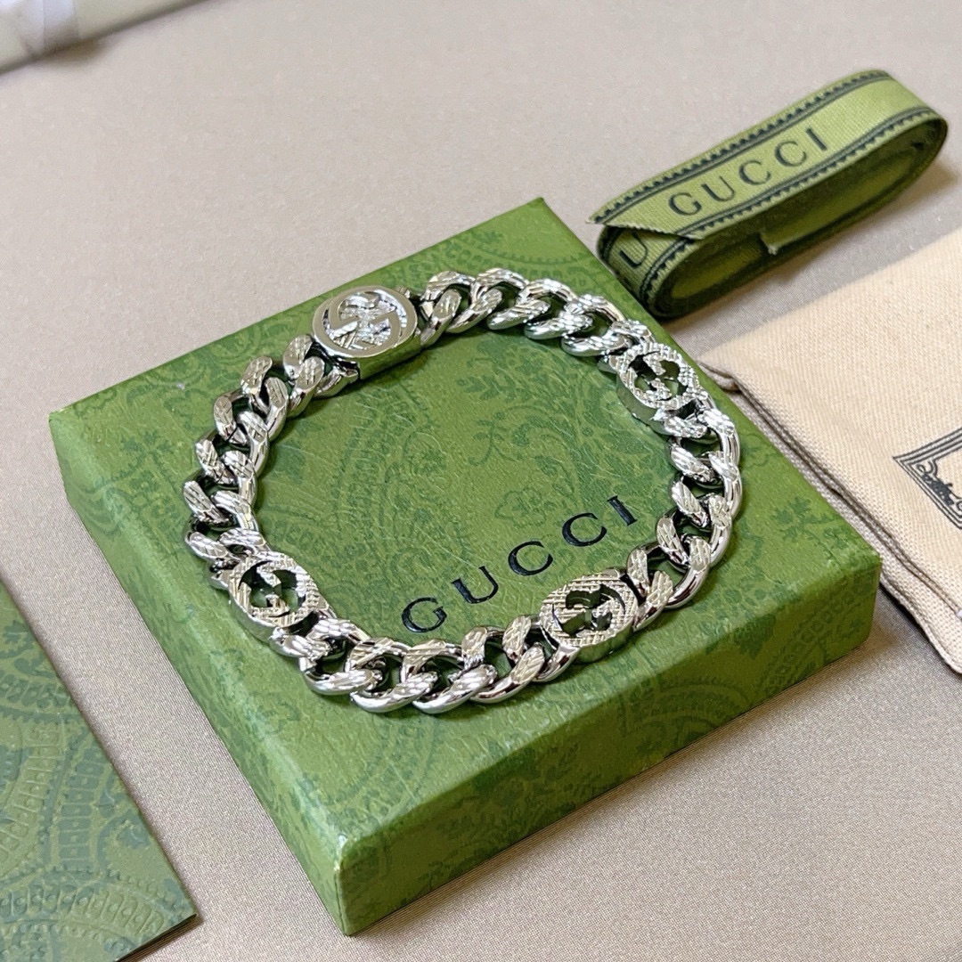 Gucci luxury bracelet 2