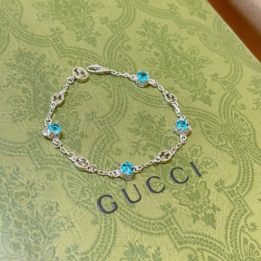 NO:108482,. The latest release of the rich bracelet, identify the details, exclusive high quality, the latest classic style of Gucci bracelet, exquisite, regardless of style or texture, is absolutely top feel. Just take a look and you will understand it. Super nice. The best choice for matching clothes, a must-have artifact for men and women, and jewelry quality, gucci, gucci, bracelet19860909批. 最新出炉土豪版手链 认准细节 独家高品质 Gucci古驰手链最新款的经典款 精致无论款式 质感 都是绝对的顶尖feel 只要看一眼就懂了超 nice 搭配衣服最佳的选择,男女同款必备神器,饰品精品,gucci,gucci,bracelet,Jewelry