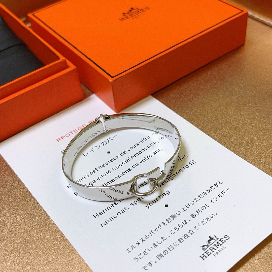 Hermès item 5