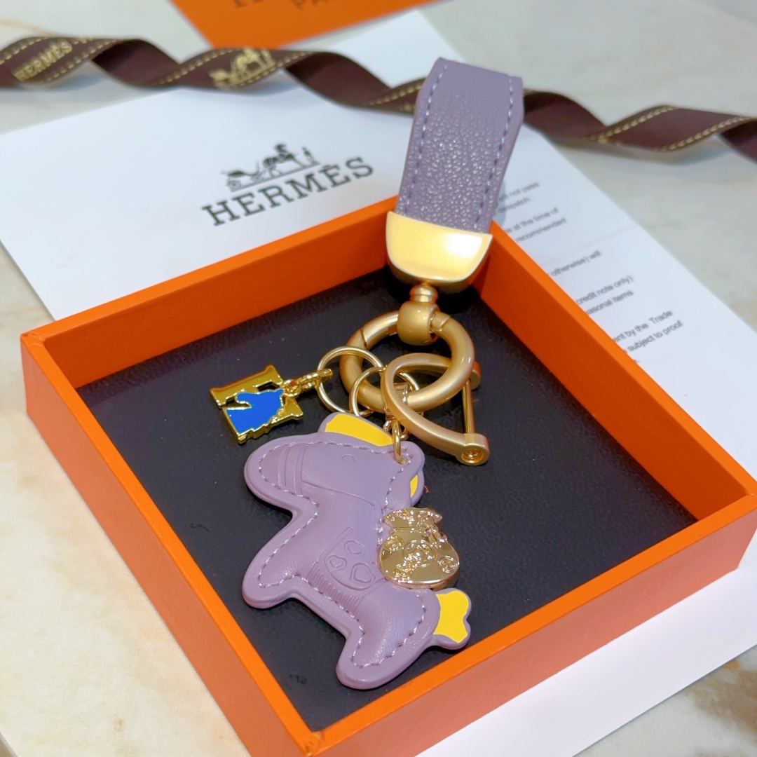 Luxurious Hermes Key Button in Platinum: Masterfully Crafted Custom Accessories - 图片 6