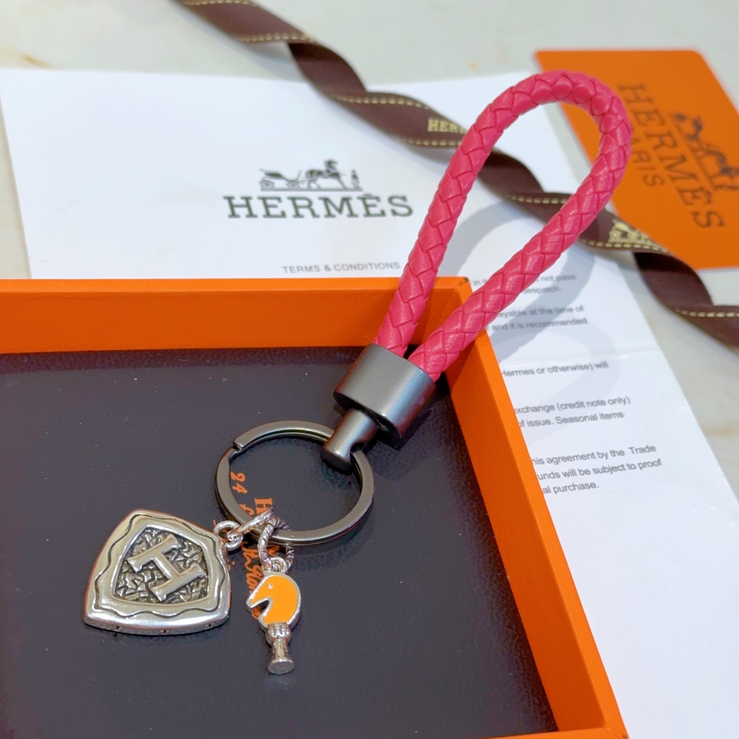 Luxurious Custom Hermes Key Buttons in Platinum for Male and Female: Lot 168 Highlight. - 图片 6