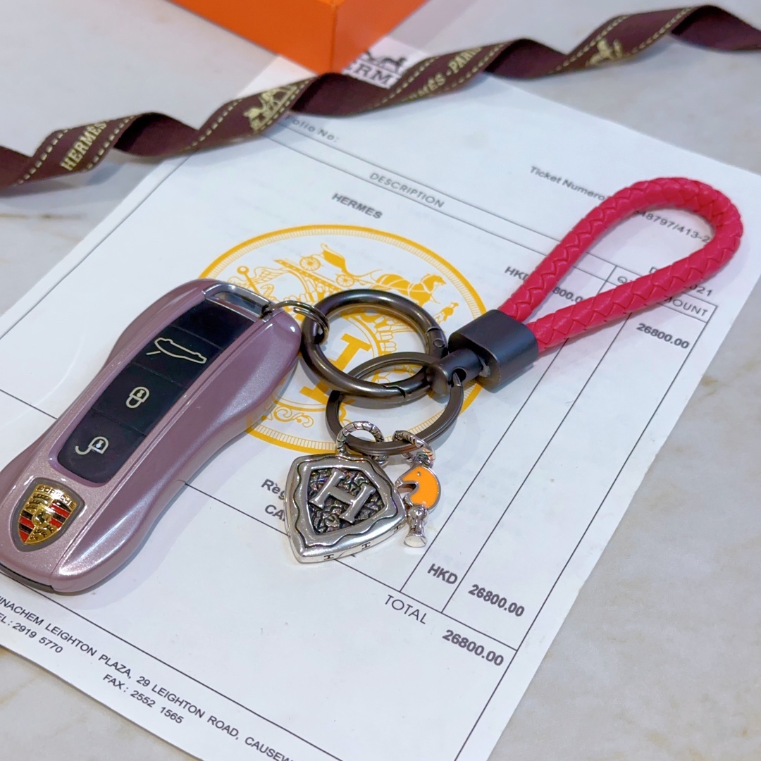 Luxurious Custom Hermes Key Buttons in Platinum for Male and Female: Lot 168 Highlight. - 图片 3