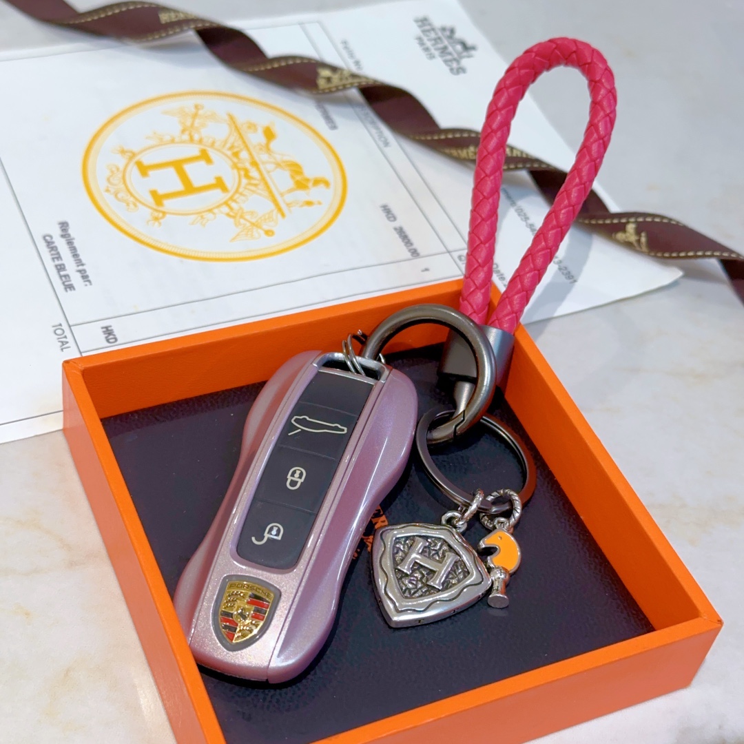 Luxurious Custom Hermes Key Buttons in Platinum for Male and Female: Lot 168 Highlight. - 图片 5