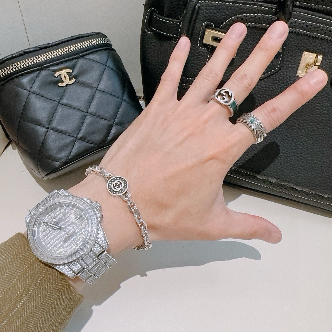 Gucci luxury bracelet 2