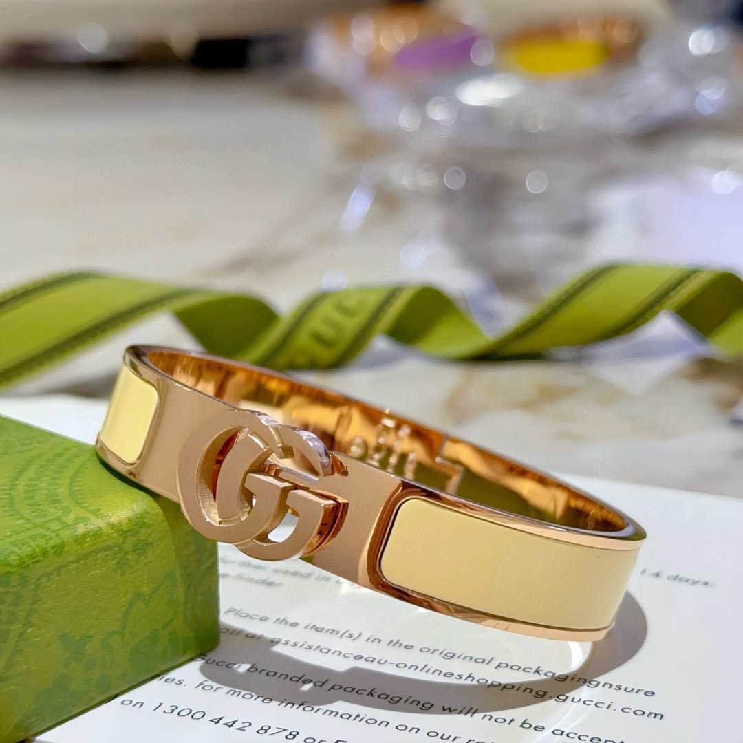 Gucci luxury item 4