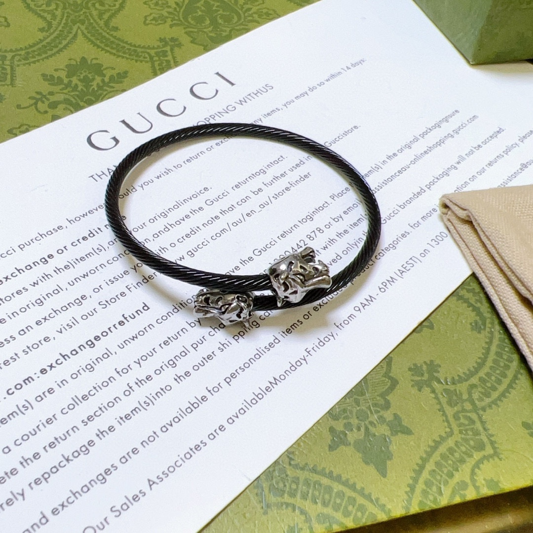 Gucci luxury item 4