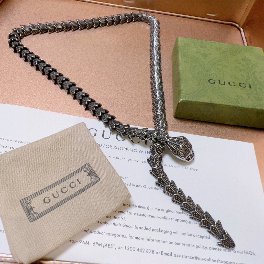 Gucci luxury necklace 8
