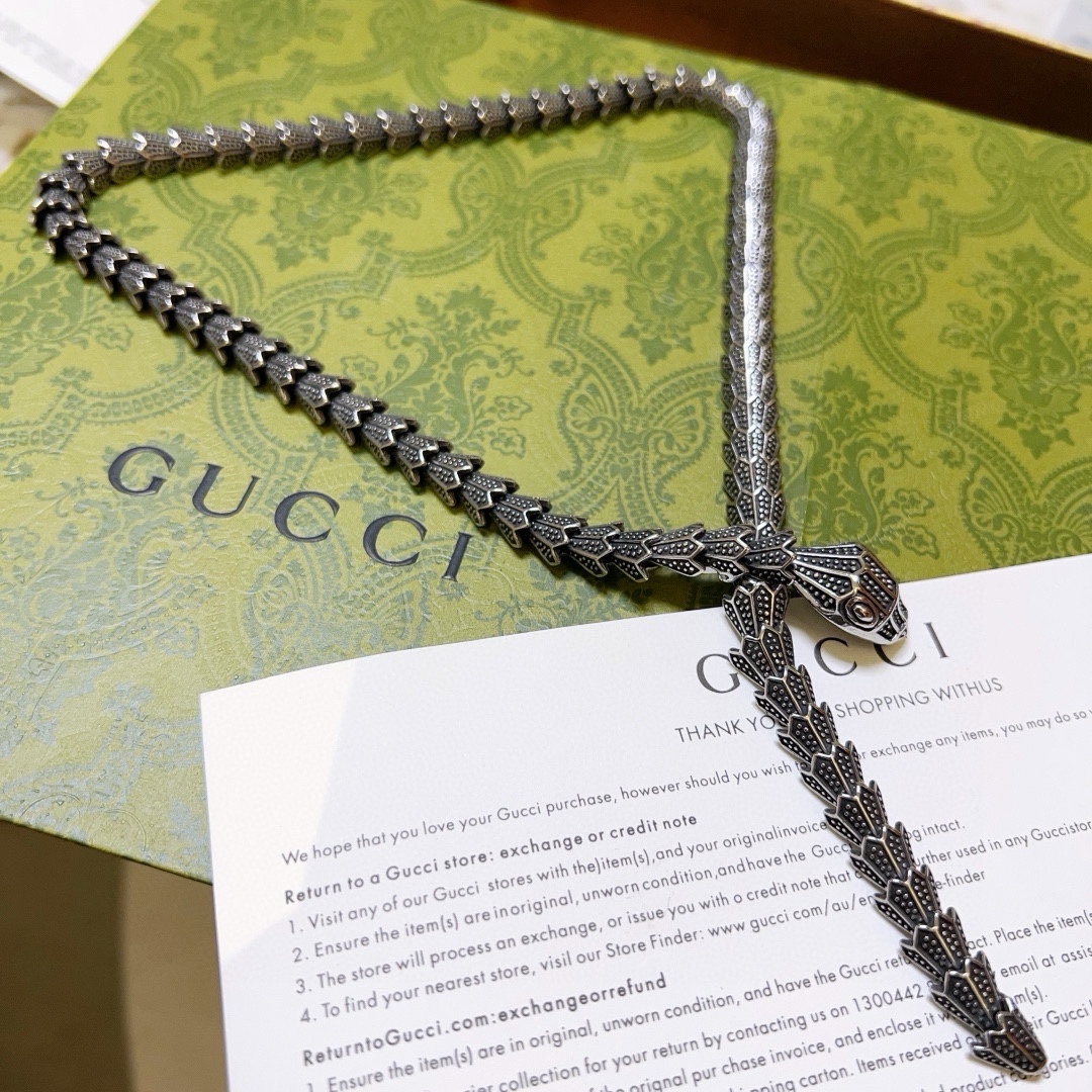 Gucci luxury necklace