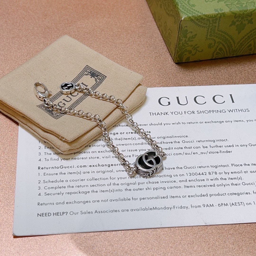 Gucci luxury bracelet 9
