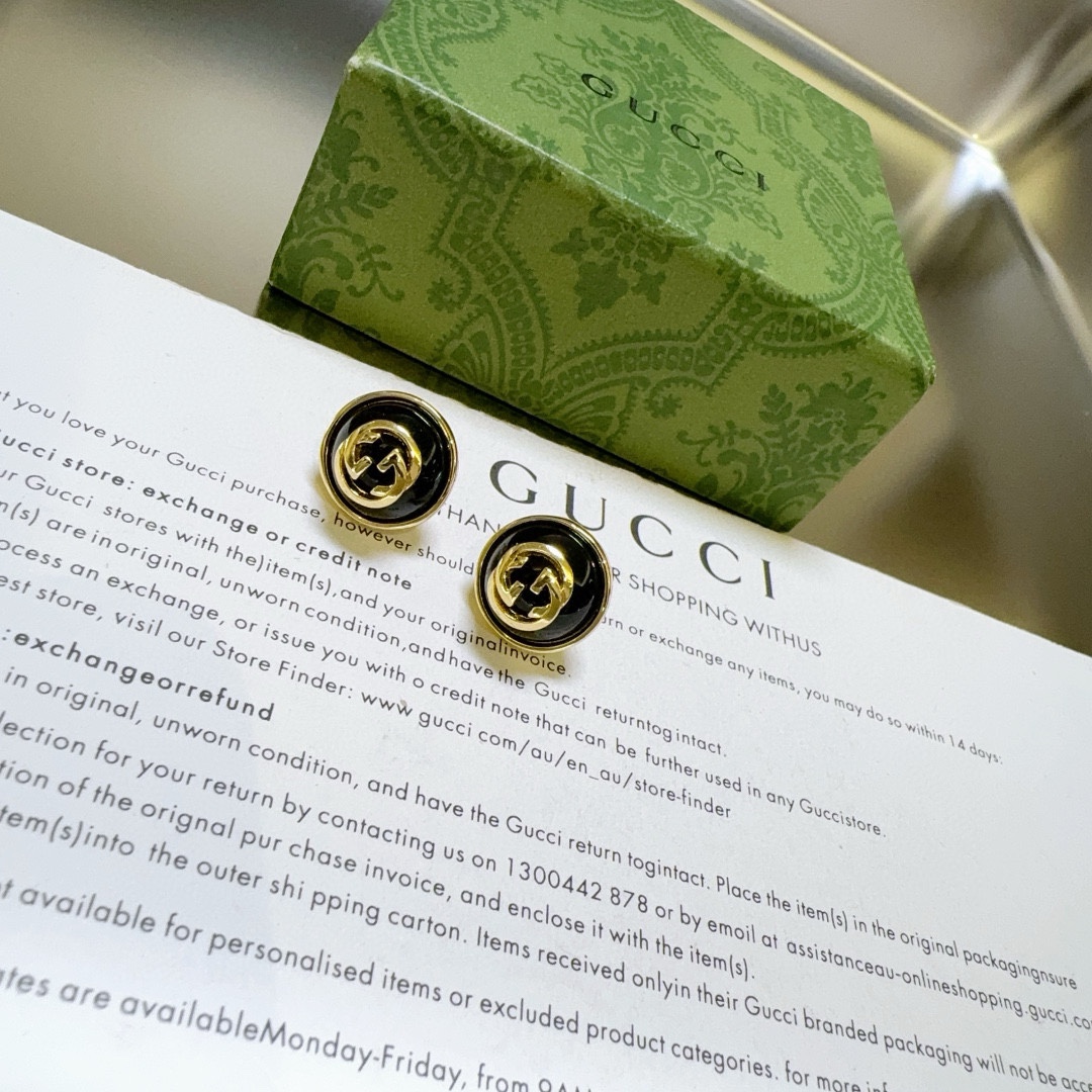 Gucci luxury item 3