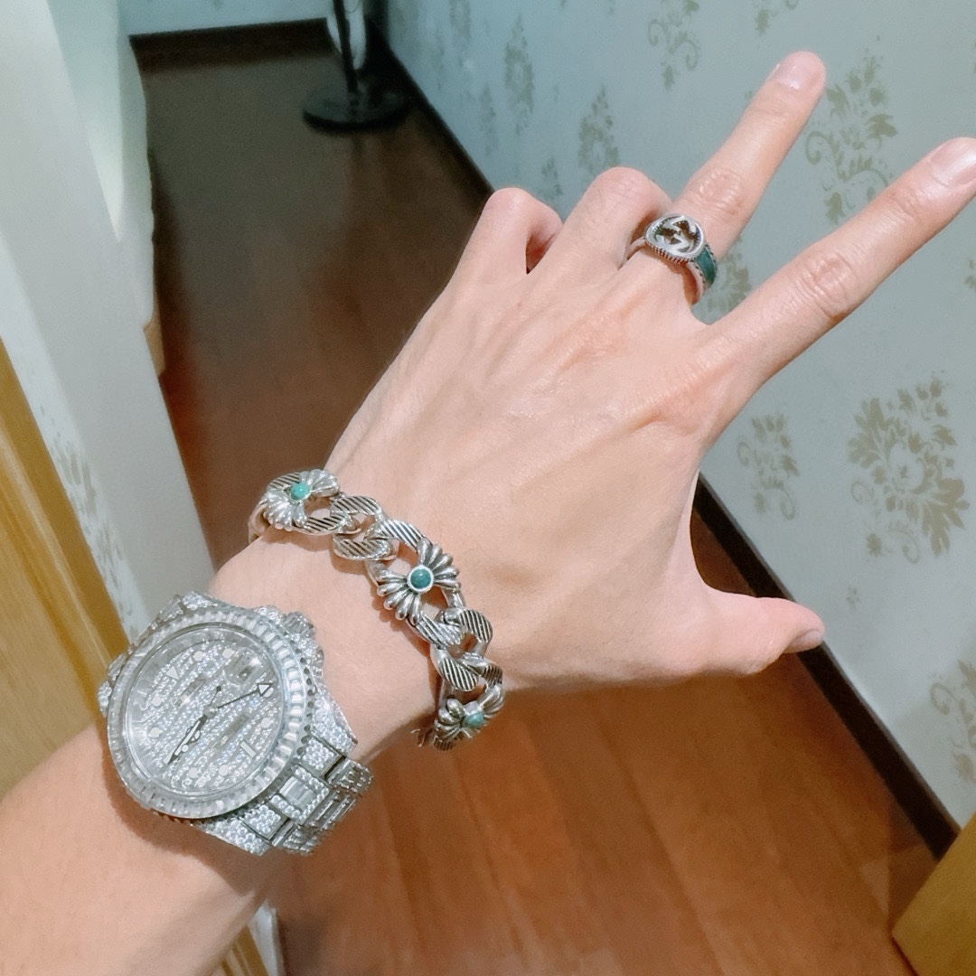 Gucci luxury bracelet 2