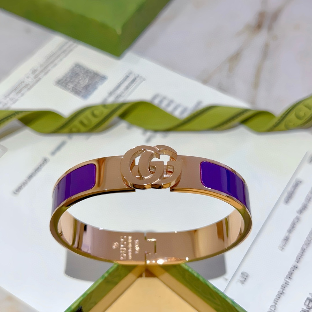 Gucci luxury item 3