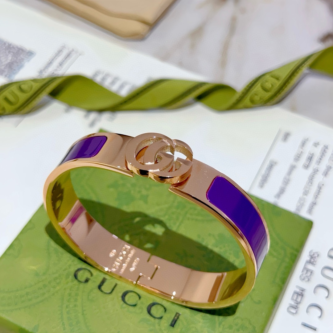 Gucci luxury item